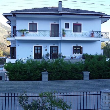 Garden Villa Ioannina Bagian luar foto
